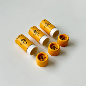Empaque de Cilindro de Cartón Reciclable, Degradable y Ecológico de Alta Calidad, Hecho a Mano y Personalizado, para Bálsamo Labial - Product Image 4
