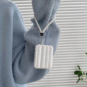 Funda Lumei PU para Air Pod Pro 2, funda protectora <span class=keywords><strong>2022</strong></span> de silicona suave a prueba de golpes para <span class=keywords><strong>Airpods</strong></span> Pro 2 con cuerda - Product Image 3