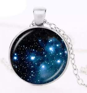 Collar Luminoso de Vidrio con Diseño de Galaxia Espacial, Modelo 2019, Venta al por Mayor, Económico, con Luna y Estrellas que Brillan en la Oscuridad - Product Image 1