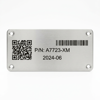 Étiquettes de traçabilité personnalisées en acier inoxydable et aluminium avec code QR gravé au laser, numéros de série, certifiées ISO9001, design moderne pour