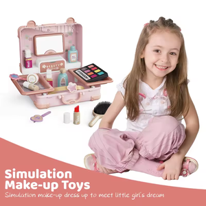 <span class=keywords><strong>Set</strong></span> di giocattoli di bellezza alla moda per le ragazze che fanno finta di giocare e giocattoli per il trucco in età prescolare in una valigia per il gioco dei bambini - Product Image 3