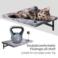 Griffoir mural en bois pour chat, avec plateforme de saut, tapis décoratif et griffoir multifonctionnel pour jeu et repos familial