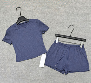 Conjunto de Dos Piezas Personalizado con Logotipo para Mujer, Camiseta Corta de Cuello Redondo y Manga Corta, Pantalones Cortos con Cordón, Múltiples Colores, Ropa Informal de Seda - Product Image 5
