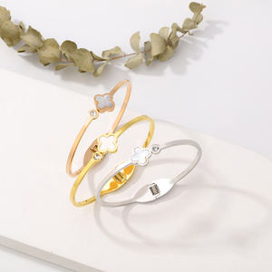 Pulsera de acero inoxidable personalizada de alta calidad, resistente al agua, oro/plata/Negro, trébol de cuatro hojas, pulsera de circón - Product Image 3