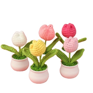 <span class=keywords><strong>Di</strong></span> alta qualità tessuto manuale uncinetto fiore <span class=keywords><strong>di</strong></span> simulazione tulipano piccolo vaso decorazione per ufficio regalo <span class=keywords><strong>di</strong></span> compleanno - Product Image 1