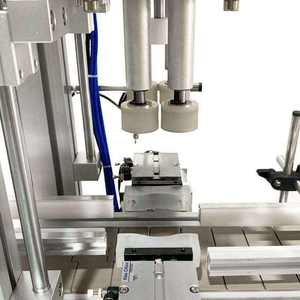 Machine de capsulage automatique linéaire industrielle avec trieuse vibratoire intelligente pour le serrage des bouchons de petites fioles et de bouteilles cosmétiques et alimentaires - Product Image 6