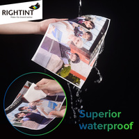 Papier autocollant jet d'encre vinyle brillant imperméable 8.5*11 pouces auto-adhésif A4 pour l'épicerie et le supermarché