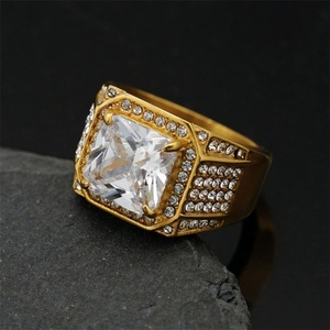 Bague Hip Hop plaquée or 18 carats avec zircon carré entièrement serti de diamants pour hommes - Product Image 2