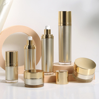 Nouveau Set de Flacons et Pots Cosmétiques Luxe en Acrylique Doré, Sans Air, pour Soins de la Peau et Essences, 100 ml, 50 ml, 30 ml, 15 ml, 50 g, 30 g