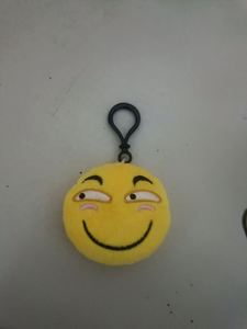 Vente directe usine – Jouets en peluche polyvalents pour enfants, porte-clés en peluche doux avec émoticônes de dessins animés mignons - Product Image 4