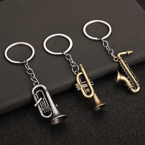 Porte-clés vintage en laiton en gros : mini saxophone, trompette, euphonium – Anneau porte-clés en métal pour les amateurs de musique - Product Image 2