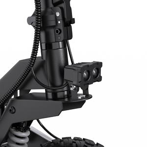 Expédition depuis la Chine OOTD <span class=keywords><strong>T10</strong></span> <span class=keywords><strong>Scooter</strong></span> électrique pliable jetable 0% de réduction 11 pouces tout-terrain 25 km/h Capacité 150 kg Freins à disque - Product Image 4