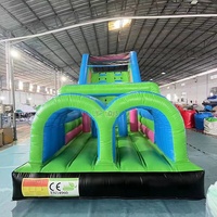 Commerciële herbruikbare all-weather outdoor avontuurpark opblaasbare obstakelbaan met klimwand, glijbaan en tunnelcombinatie