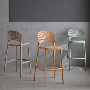 Meubles d'extérieur modernes, chaises hautes, coque en <span class=keywords><strong>plastique</strong></span>, <span class=keywords><strong>tabouret</strong></span> <span class=keywords><strong>de</strong></span> <span class=keywords><strong>bar</strong></span>, chaises hautes <span class=keywords><strong>de</strong></span> restaurant d'extérieur pour comptoir <span class=keywords><strong>de</strong></span> <span class=keywords><strong>bar</strong></span> - Product Image 4
