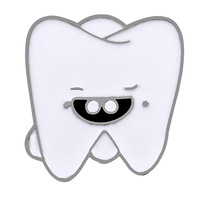 Dessin animé seringue rose pilule émail broches sourire dents broches organe médical insigne en métal alliage Durable épinglette mariages fêtes
