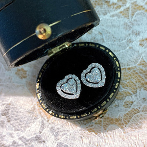 Mini aretes con forma de corazón para mujer, lindos, minimalistas, para uso diario, accesorios de moda - Product Image 2