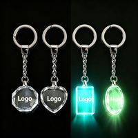 Personalisierter Schlüsselanhänger mit 3D-Lasergravur LED-Kristall K9-Glas Bunter Blanko-Schlüsselring für Werbegeschenke