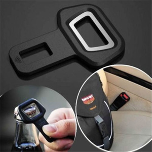 Spor Tarzı Araba Emniyet Kemeri Klipsi ABS Araç İçi 2 Noktalı Şişe Açacağı Premium Araba Güvenlik Ekipmanı - Product Image 6