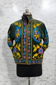 เสื้อแจ็คเก็ตซูซานีปักลายดอกไม้สไตล์แคชเมียร์ งานฝีมือประณีต ดีไซน์คอตั้งหรูหรา สีเขียวเข้มเข้มข้น - Product Image 4