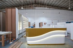 Decoração de Clínica Veterinária Design de Interiores Hospital de Animais Expositor Veterinário Pet Shop Estante de Exibição Multicamadas para Ração - Product Image 5