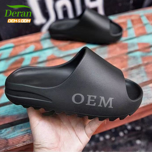 Deran nuova vendita calda scarpe in PVC da <span class=keywords><strong>uomo</strong></span> morbido fondo per massaggio da <span class=keywords><strong>uomo</strong></span> <span class=keywords><strong>casa</strong></span> Sport all'aperto scivoli pantofole per <span class=keywords><strong>uomo</strong></span> personalizzate pantofole con logo - Product Image 1