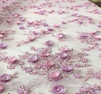 Vente chaude couleur rose 3d français dentelle tissu avec perlé à la main sequin fleur broderie tissu pour robe de soirée ou de mariée