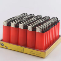Briquet Clipper de l'usine Jiaxin, vente en gros, avec élégant allumeur plat, roue à silex espagnole jetable et corps en nylon rechargeable de couleur unie