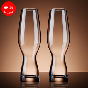 Vente en gros <span class=keywords><strong>de</strong></span> mugs à <span class=keywords><strong>bière</strong></span> classiques en verre soufflé à la main avec logo personnalisé, verres à <span class=keywords><strong>bière</strong></span> Stout avec poignée - Product Image 4