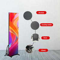 Servizio OEM ODM Schermo LED a Colori P1.86 P2.0 P2.5 Display LED Autoportante per Pubblicità Commerciale