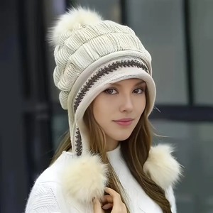 Woman Winter Fashion Hats and Gloves Set Soft Comfortable <strong>Pom</strong> <strong>Pom</strong> Knitted Sleeve <strong>Beanie</strong> - Product Image 4