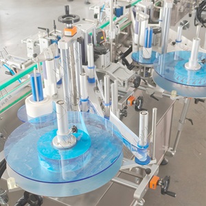 Machine d'étiquetage de bouteilles rondes LWT pour les pinces de homard en conserve, les galettes de <span class=keywords><strong>crabe</strong></span>, le lait concentré, les pots de yaourt grec et les bouteilles de sauce cocktail - Product Image 4