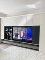 Mueble de TV Moderno con LED y Estantes Abiertos de Almacenamiento, de Madera de Roble y Metal, para Sala de Estar