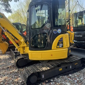 Mini-excavatrice sur chenilles Komatsu PC40MR d'occasion, jaune, diesel, 4 tonnes, équipement de construction avec roulement - Product Image 6
