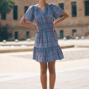 Robe Courte Décontractée Écologique et Respirante avec Broderie Florale et Dentelle, Ceinture à la Taille Naturelle, Idéale pour les Occasions de Jour Estivales - Product Image 3