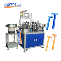Machine de production et d'assemblage automatique de lames de rasoir jetables en plastique
