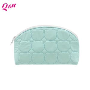 Trousse de maquillage matelassée souple pour femmes, trousse de toilette matelassée de grande capacité - Product Image 2