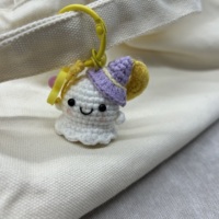 Mini porte-clés fantôme au crochet fait main, ornements tissés à la main pour Halloween, cadeaux au crochet, cadeau tricoté pour Halloween