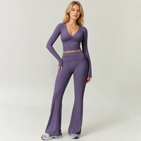 Nouvel ensemble de yoga deux pièces pour femmes, couleur unie, col en V, manches longues, pantalon évasé taille haute, tenue de sport fitness