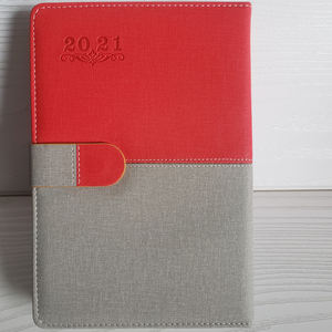 Agenda Diaria 2024 en Árabe de <span class=keywords><strong>Izquierda</strong></span> a Derecha, Negra, Azul y Roja, con Logotipo en Relieve, Cuaderno de Cuero PU Termo con Marcador y Portaplumas - Product Image 4