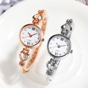 Reloj de Lujo para Mujer 2026 Virtue Diamond Silver Heart con Correa Hueca y Movimiento de Cuarzo, Personalización al por Mayor - Product Image 3