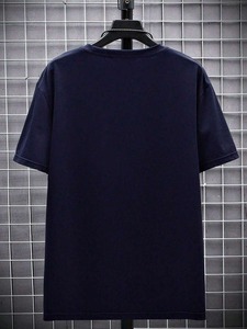 T-shirt décontracté pour homme à col rond et manches courtes avec imprimé tête de taureau, personnalisable par l'usine de confection. F10 - Product Image 3