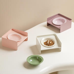 Novo Design Logotipo Personalizado 15 ° Inclinada Cerâmica Pet <span class=keywords><strong>Bowl</strong></span> <span class=keywords><strong>Cat</strong></span> Puppy Cerâmica Comida Água Pot Dog Cerâmica Alimentação <span class=keywords><strong>Bowl</strong></span> com Iron Stand - Product Image 6