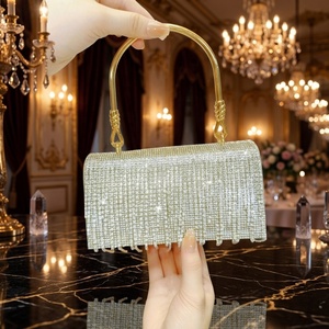 Borsa <span class=keywords><strong>da</strong></span> <span class=keywords><strong>Sera</strong></span> Metallizzata Scintillante con Manico Dorato, Pochette <span class=keywords><strong>da</strong></span> Donna con Strass Bling e Nappe, per Matrimoni, Feste e Balli di Fine Anno - Product Image 1