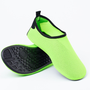 Chaussures d'eau avec empeigne en mesh, semelle en caoutchouc, respirantes, unisexes, légères, séchage rapide, pour la plage, l'été, le fitness et la course en extérieur - Product Image 3