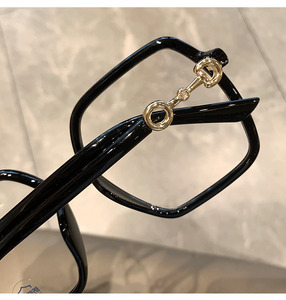 Lunettes pour <span class=keywords><strong>femmes</strong></span> à monture carrée noire, style essentiel pour visage épuré, monture surdimensionnée style <span class=keywords><strong>affiche</strong></span>, protection anti-lumière bleue - Product Image 6