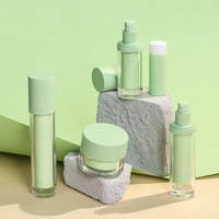 KAIGE OEM ODM Warna Kustom 15ml 30ml Botol Krim Wajah Mewah Akrilik Plastik, Botol Serum Semprot, Botol Lotion, Set Botol Perawatan Kulit