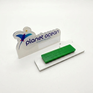 Plaque nominative personnalisée en acrylique découpée sur mesure, badge de marque en <span class=keywords><strong>plastique</strong></span> personnalisé pour la promotion d'entreprise - Product Image 1
