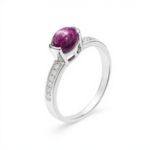 แหวนรูบี้สตาร์และเพชรเงินแท้ 925 ชุบโรเดียม ทรงฮาฟเบซัล สไตล์คลาสสิก - Product Image 1