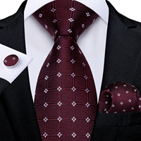 Cravate décontractée en polyester pour homme, design polyvalent et tendance, idéale pour les mariages, les fêtes, le travail et la vie quotidienne