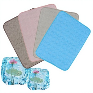 Nouveau tapis rafraîchissant pour chien d'été avec motif de cercles matelassés, forme rectangulaire, lit pour chien PP05, articles pour animaux de compagnie, tapis rafraîchissant pour chien - Product Image 1